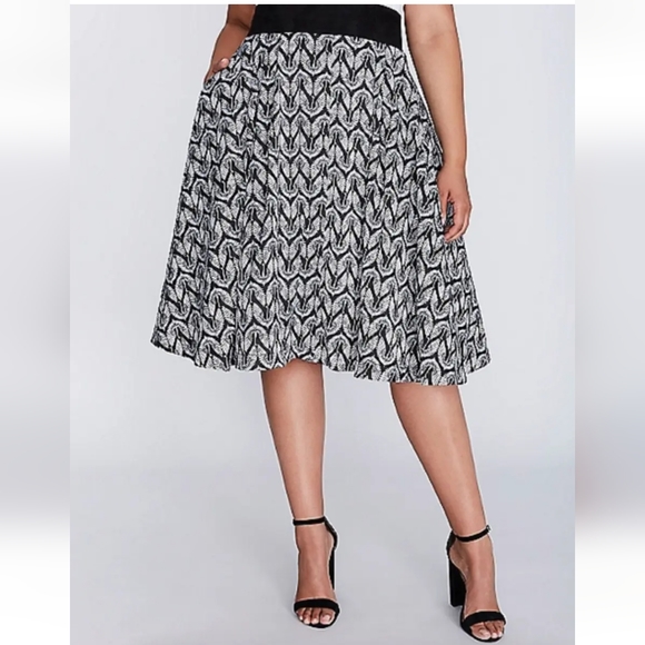Melissa McCarthy Seven7 Circle Skirt Black Bird Plus Size 2XL - Picture 1 of 8